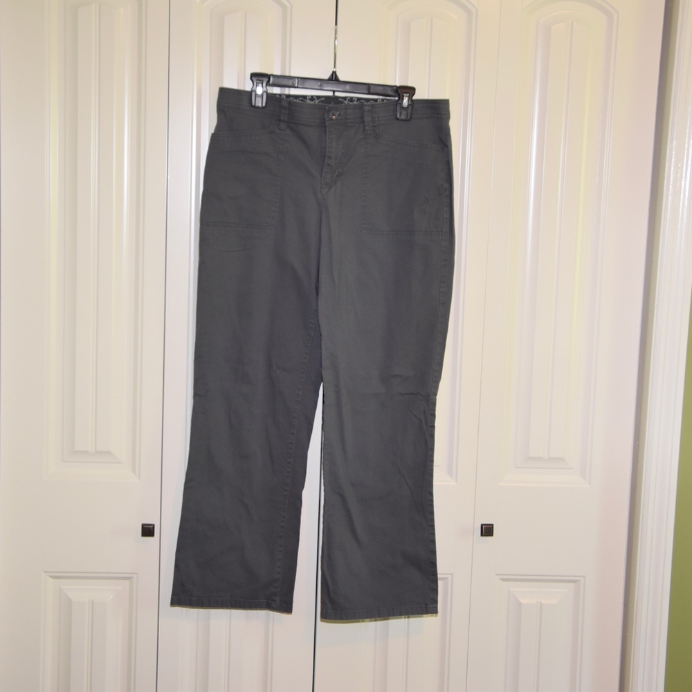 Gloria Vanderbilt Grey Pants Size 12 Short